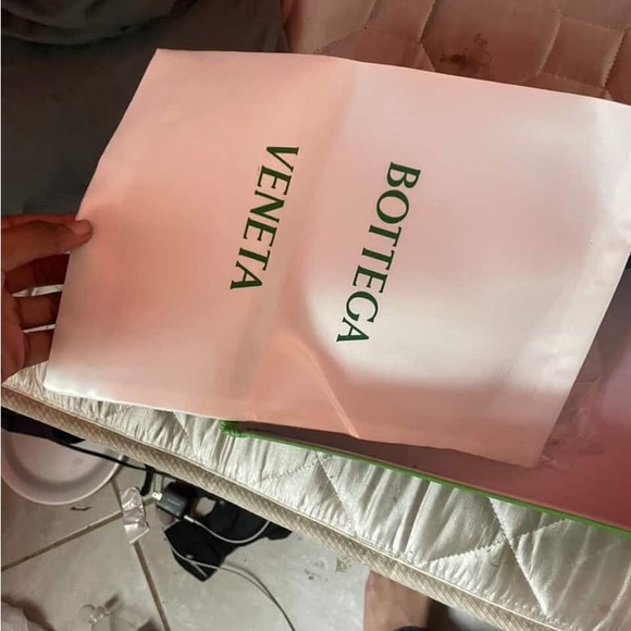 Bottega Veneta White and Green Dust Bag - Picture 3 of 5